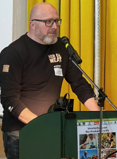 Dinosaurier auf der Biofach: Fleisch-Branche im Wandel