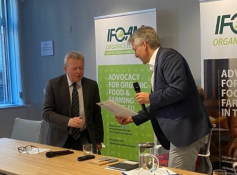 IFOAM beschließt Resolution für Gentechnikfreiheit